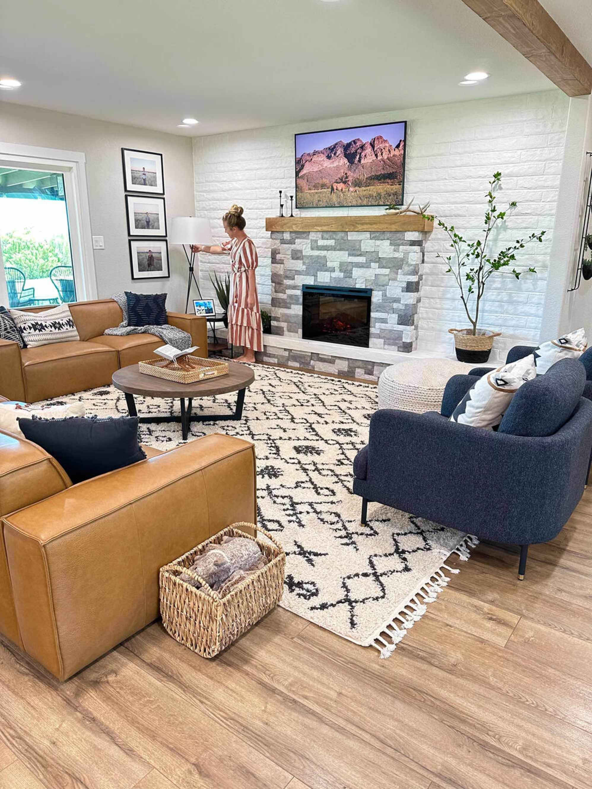 6 Color Palettes That Match With Your Brown Leather Sofa | Castlery US